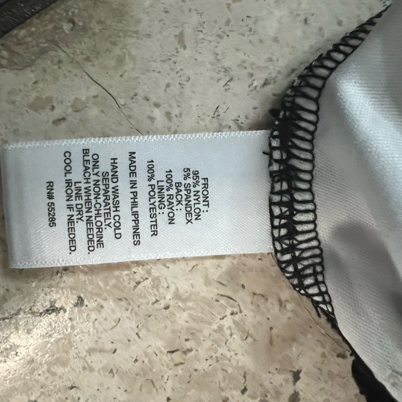 Express Lace Tank Size Medium - Picture 4 of 5